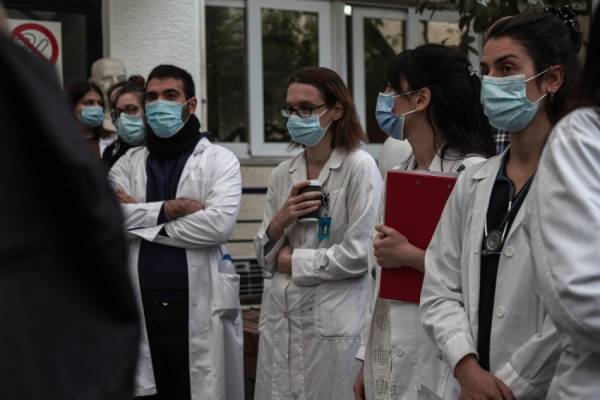 ΠΙΣ σε Κικίλια: Επίδομα και αύξηση μισθών σε όλους τους νοσοκομειακούς γιατρούς