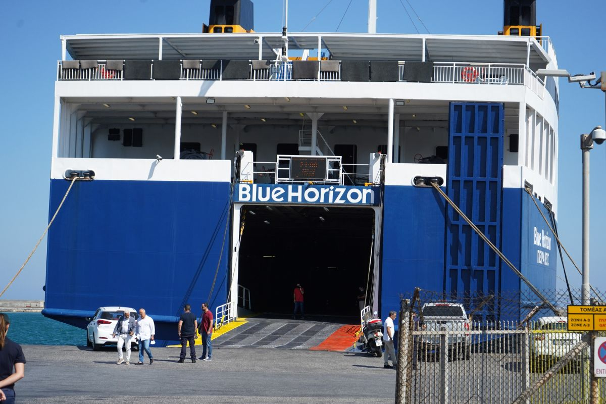 Blue Horizon: Mε έξι ώρες καθυστέρηση έφτασε στον Πειραιά - Ταλαιπωρία για 930 επιβάτες