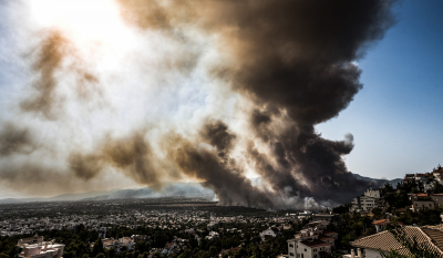 Φωτιά στην Βαρυμπόμπη: Γιατί πήρε ανεξέλεγκτες διαστάσεις- Ανάλυση από το Αστεροσκοπείο Αθηνών