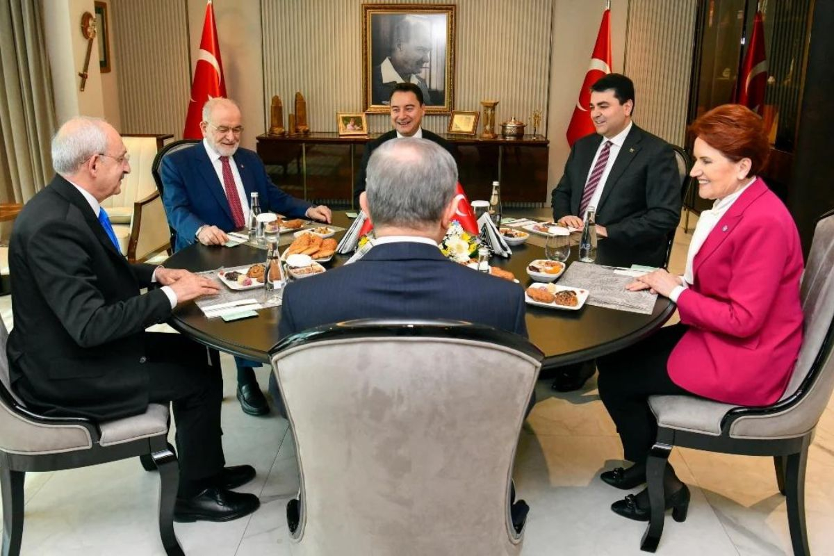 Τουρκία: Οι πέντε από το «τραπέζι των έξι» ανακοινώνουν σήμερα τον αντίπαλο του Ερντογάν