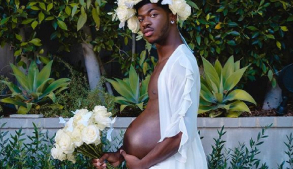 Lil Nas X: Σε προχωρημένη «εγκυμοσύνη» για το νέο του άλμπουμ