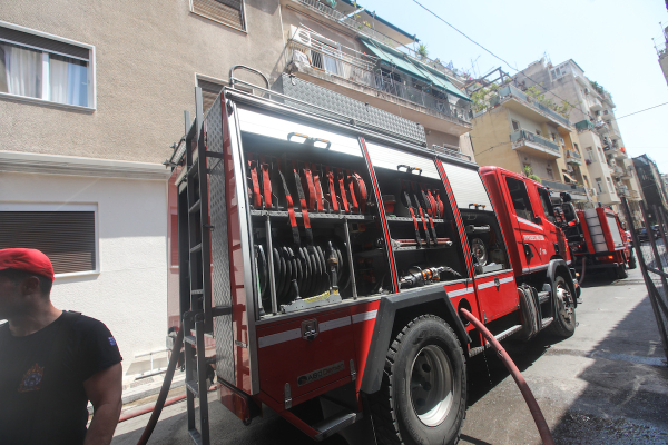 Θεσσαλονίκη: Φωτιά σε διαμέρισμα – Στο νοσοκομείο ένα άτομο