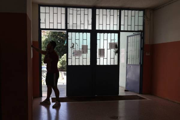 Κύπρος: Κλείνουν πριν ανοίξουν τα σχολεία και όχι λόγω κορονοϊού