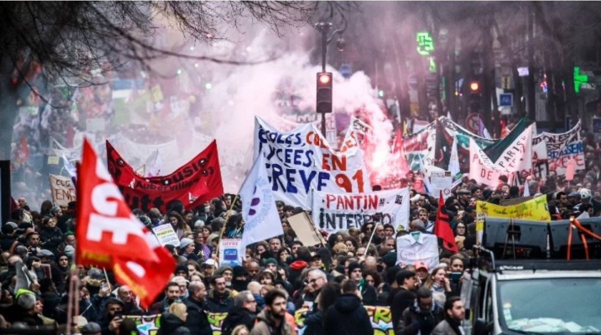 Γαλλία: Μεγάλη διαδήλωση στο Παρίσι για καύσιμα και ακρίβεια (φωτογραφίες - βίντεο)