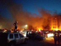 Λιβύη: Ξεσηκώθηκε ο λαός σε όλες τις μεγάλες πόλεις - Διαδηλωτές εισέβαλαν στο κοινοβούλιο του Τομπρούκ (Βίντεο)