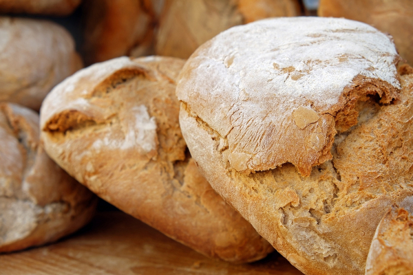 Γιατί ανέβηκε η τιμή στο ψωμί: «Πάθαμε έμφραγμα»