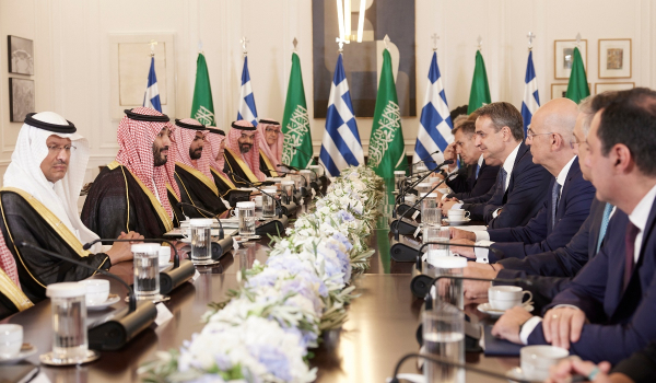 Ποιοι επιχειρηματίες παρακάθησαν στο δείπνο Μητσοτάκη με τον πρίγκιπα της Σαουδικής Αραβίας