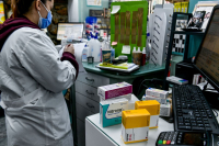 Ελλείψεις φαρμάκων: Λείπουν 500 σκευάσματα - Λίστες αναμονής για αντιπυρετικά και παιδιατρικά