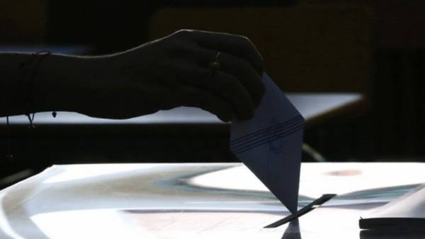 Exit poll: Ανατροπή για την τρίτη θέση, τι συμβαίνει με ΚΙΝΑΛ και ΚΚΕ