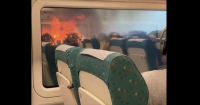 Συγκλονιστικό βίντεο: Οι φλόγες «απειλούν» τρένο στην Ισπανία