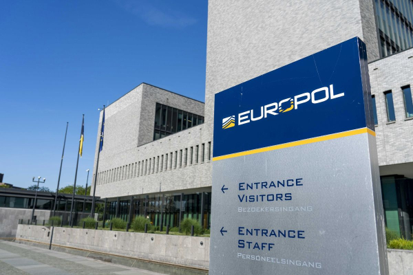 «Κόλαφος» η PEGA για υποκλοπές: H κυβέρνηση κρύβει τις ευθύνες - Να παρέμβει η Europol