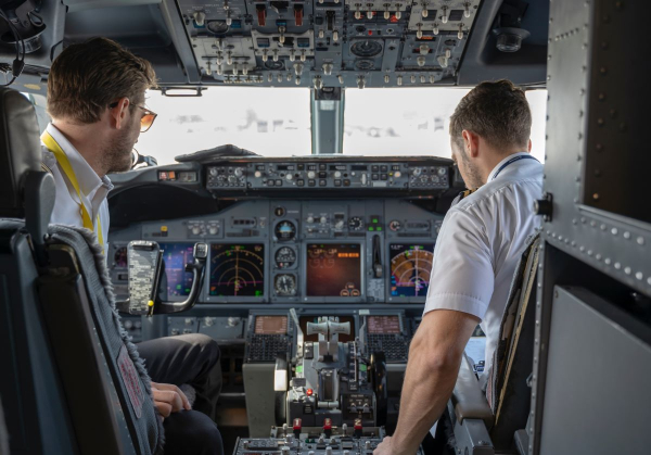 Κύκλωμα έδινε «πέτσινα» διπλώματα σε πιλότους: Τους έστελναν ακόμα και στο… Αμμάν - Ταρίφα 25.000 ευρώ