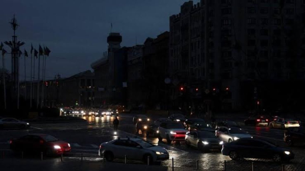 Ουκρανία: Σχεδιάζεται εκκένωση του Κιέβου αν η πόλη μείνει χωρίς ρεύμα