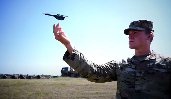 Black Hornet: Τα drones μεγέθους… παλάμης που δωρίζουν Νορβηγία και Βρετανία στην Ουκρανία