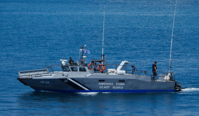 Κύθνος: Ακυβέρνητο πλοίο πλέει βόρεια του νησιού