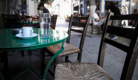 Τραγωδία στην Πάτρα: Πέθανε στην καρέκλα βλέποντας την Εθνική σε καφενείο