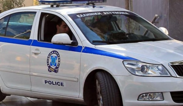 Σοκ στη Σαλαμίνα: 77χρονη εντοπίστηκε νεκρή - Συνελήφθη ο γιος της