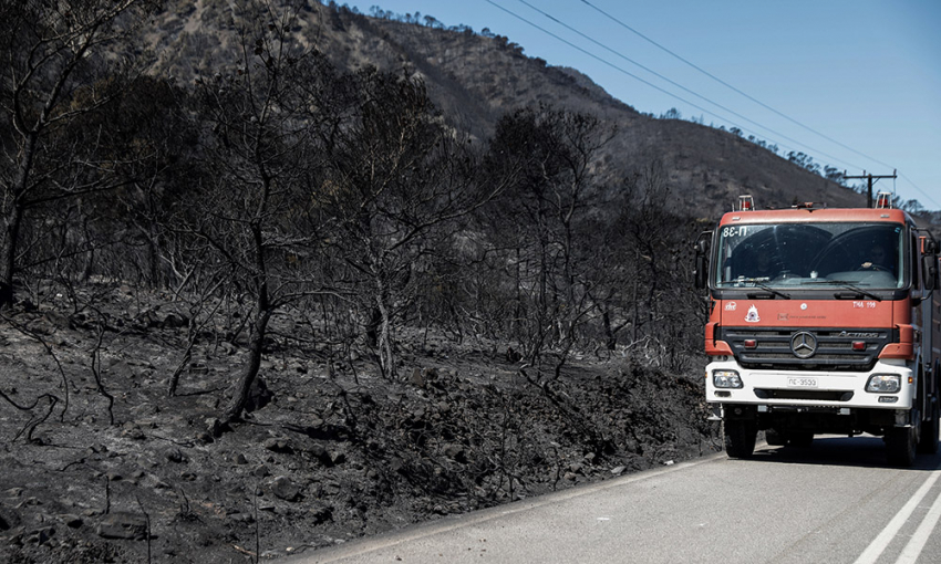 Γεράνεια Όρη: Σε ύφεση η πυρκαγιά – Σύσκεψη υπό τον Μητσοτάκη για την αντιπυρική περίοδο