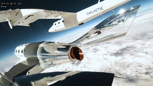 Virgin Galactic: Έγραψε ιστορία η πρώτη εμπορική πτήση στο διάστημα (Εικόνες - Βίντεο)