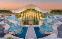 Ντουμπάι: Αυτή είναι η μεγαλύτερη και βαθύτερη πισίνα του κόσμου