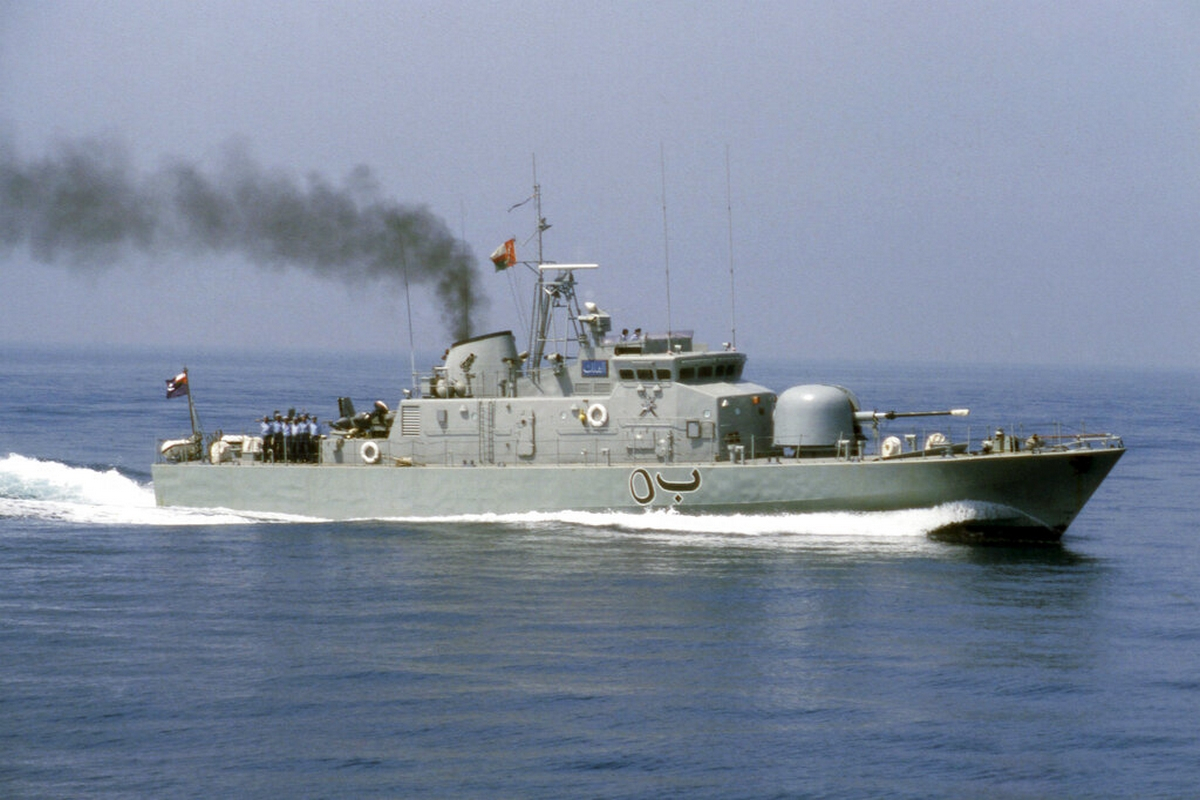 Το πολεμικό πλοίο Alborz του Ιράν μπήκε στην Ερυθρά Θάλασσα - Μυρίζει μπαρούτι η περιοχή