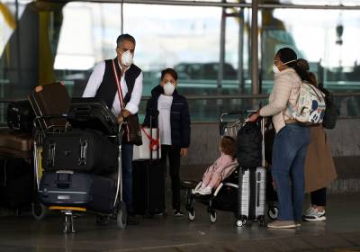 Κορονοϊός: Σκηνές χάους σε αμερικανικά αεροδρόμια
