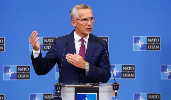 Στόλτενμπεργκ: To ΝΑΤΟ αρνείται ότι η Ουκρανία ετοιμάζεται να επιτεθεί με «βρώμικη βόμβα»