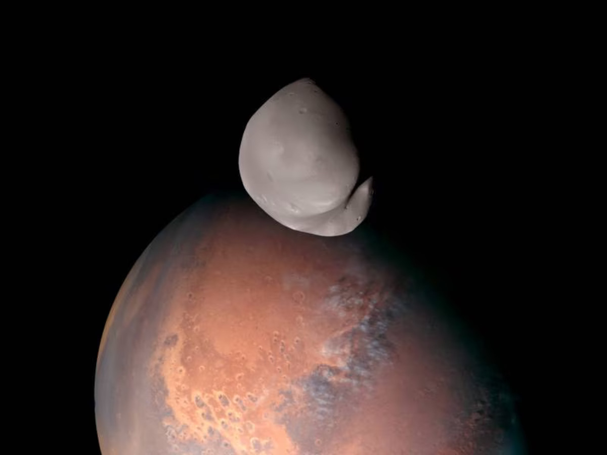 Δείμος: Εντυπωσιακές εικόνες από το μικρότερο δορυφόρο του Άρη