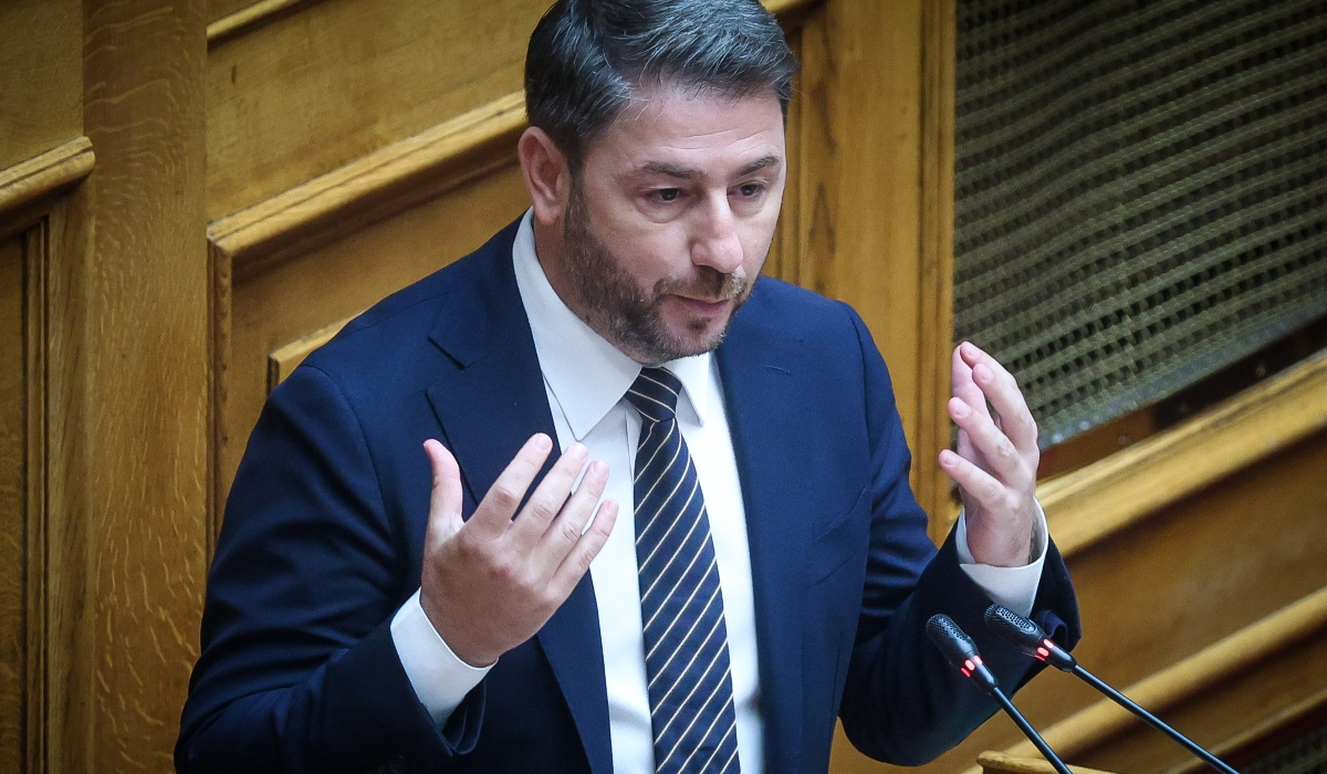 Ανδρουλάκης: Όχι στα κουτσομπολιά, εμείς απαντάμε πολιτικά