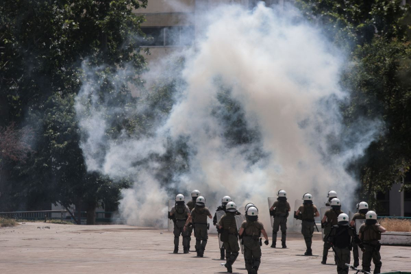 ΣΥΡΙΖΑ για επεισόδια στο ΑΠΘ: Η κυβέρνηση παίζει με τη φωτιά στήνοντας προβοκάτσιες