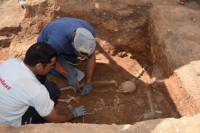 Ασύλητος τάφος του 1ου αιώνα π.Χ. ανακαλύφθηκε στην Κοζάνη (Εικόνες)