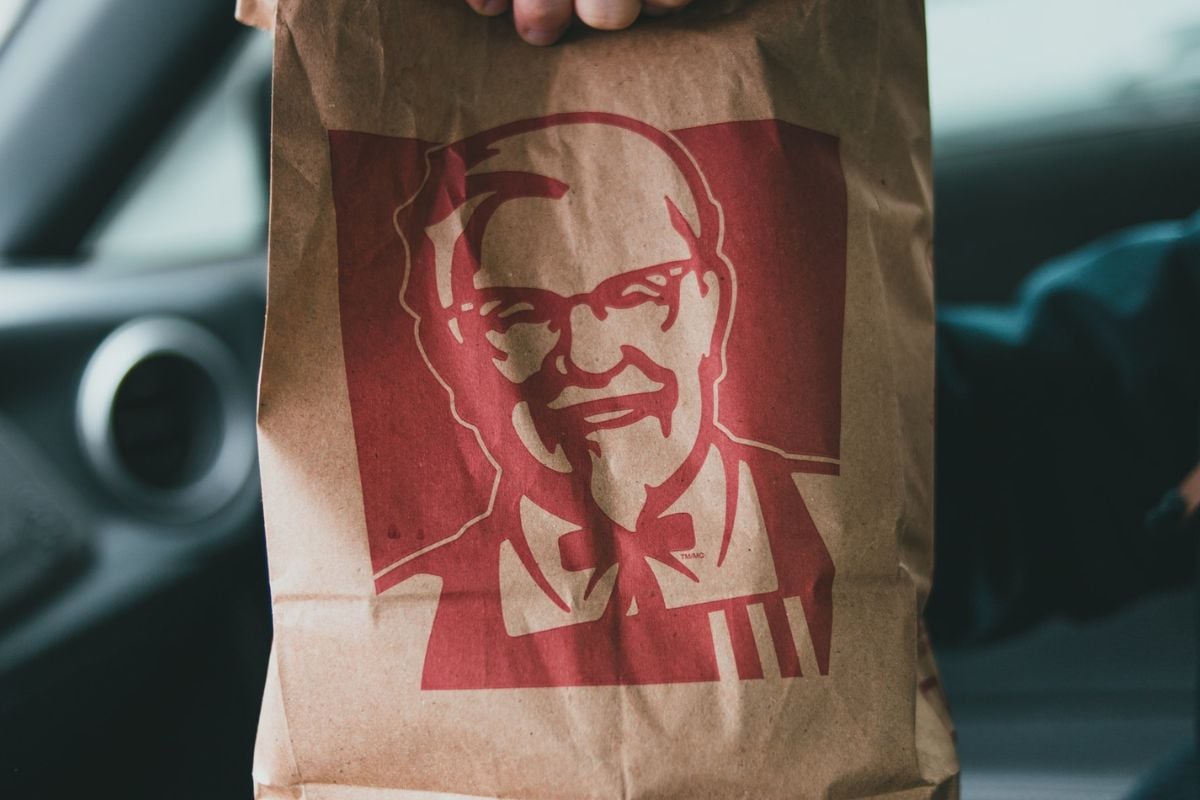 Τα burger των KFC δεν θα είναι ξανά τα ίδια – Τι αλλάζει
