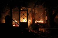 Λαμία: Κάηκε το Μοναστήρι της Βαρνάκοβας - Μεγάλες καταστροφές