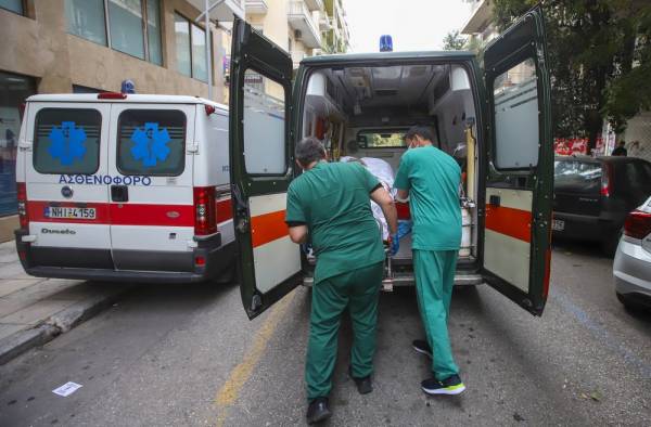 Θεσσαλονίκη: Άρχισε η μεταφορά ασθενών με κορονοϊό σε επιταγμένη κλινική