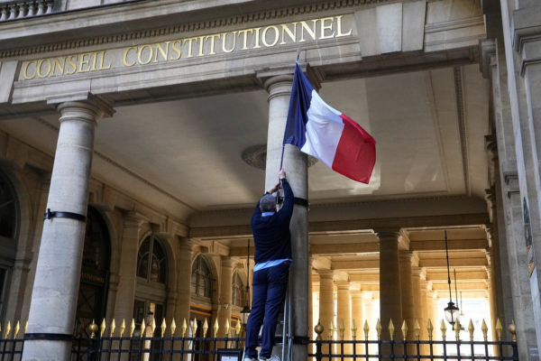 Γαλλία: Το Συνταγματικό Δικαστήριο είπε «Ναι» στο σχέδιο Μακρόν για τις συντάξεις