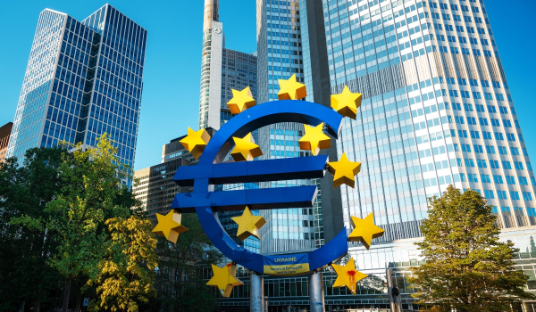 Θησαυρίζουν οι ελληνικές τράπεζες: Από τα υψηλότερα της Ευρωζώνης το επιτοκιακό περιθώριο
