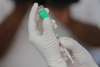 ΠΟΥ για εμβόλιο AstraZeneca: «Πάρα πολύ νωρίς για να το απορρίψουμε»
