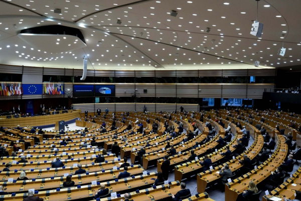 LIVE: Στην Εξεταστική Επιτροπή του Ευρωκοινοβουλίου οι υποκλοπές