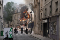 Έκρηξη στο Παρίσι: 24 τραυματίες - Έρευνες για εγκλωβισμένους σε κτίριο που κατέρρευσε (Εικόνες - Βίντεο)