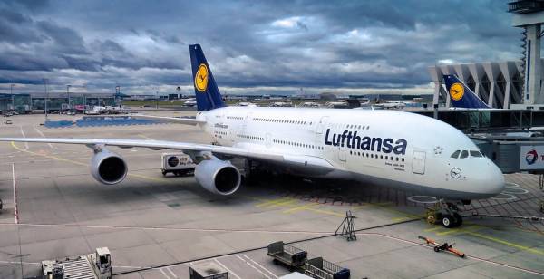 Ακυρώθηκαν δεκάδες πτήσεις της Lufthansa εξαιτίας προβλήματος λογισμικού