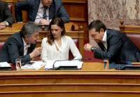 Ο Τσίπρας βγάζει μπροστά νέα ομάδα στελεχών για τις βουλευτικές εκλογές 2019