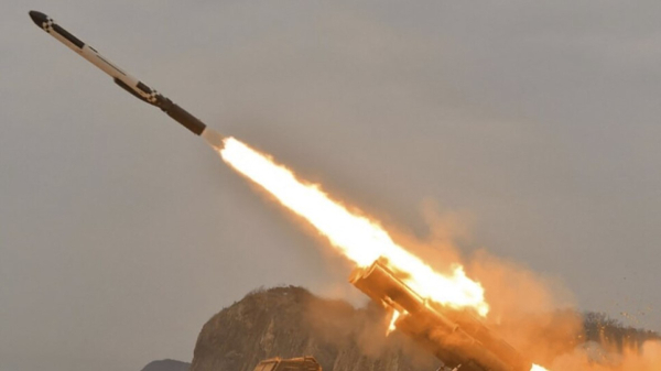 Η Βόρεια Κορέα εκτόξευσε βαλλιστικό πύραυλο, ανακοίνωσε η Σεούλ