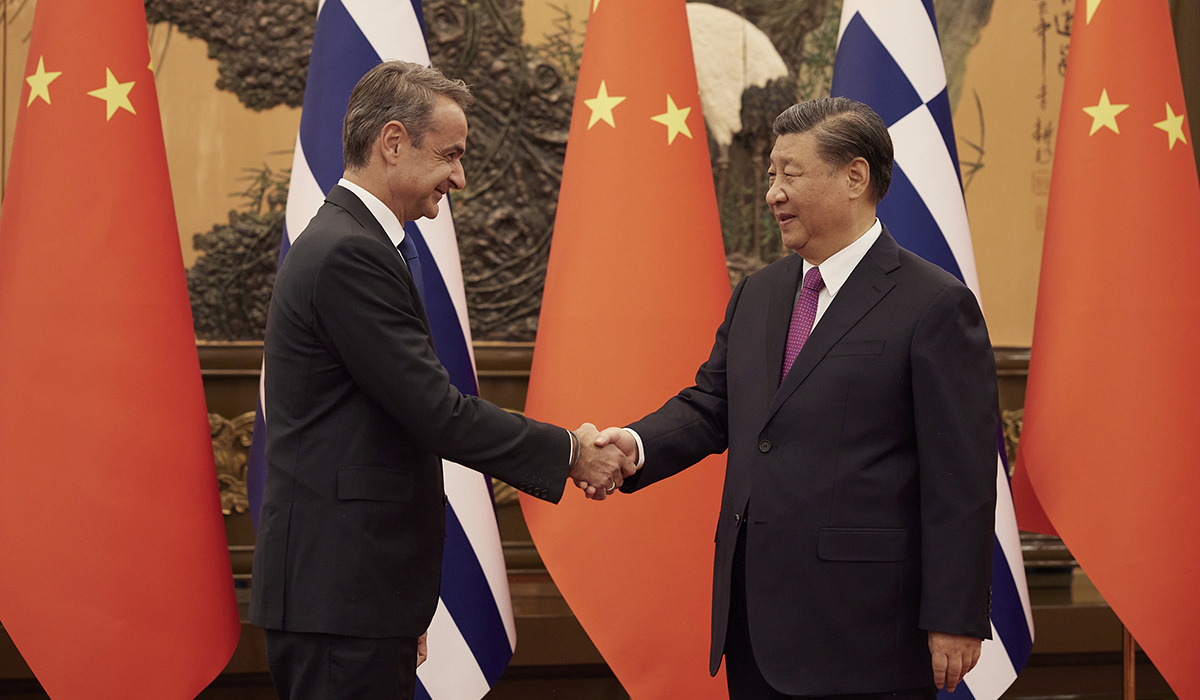 Συνάντηση Μητσοτάκη με Τζινπίνγκ: Η Ελλάδα μπορεί να είναι η «γέφυρα» ανάμεσα σε ΕΕ και Κίνα