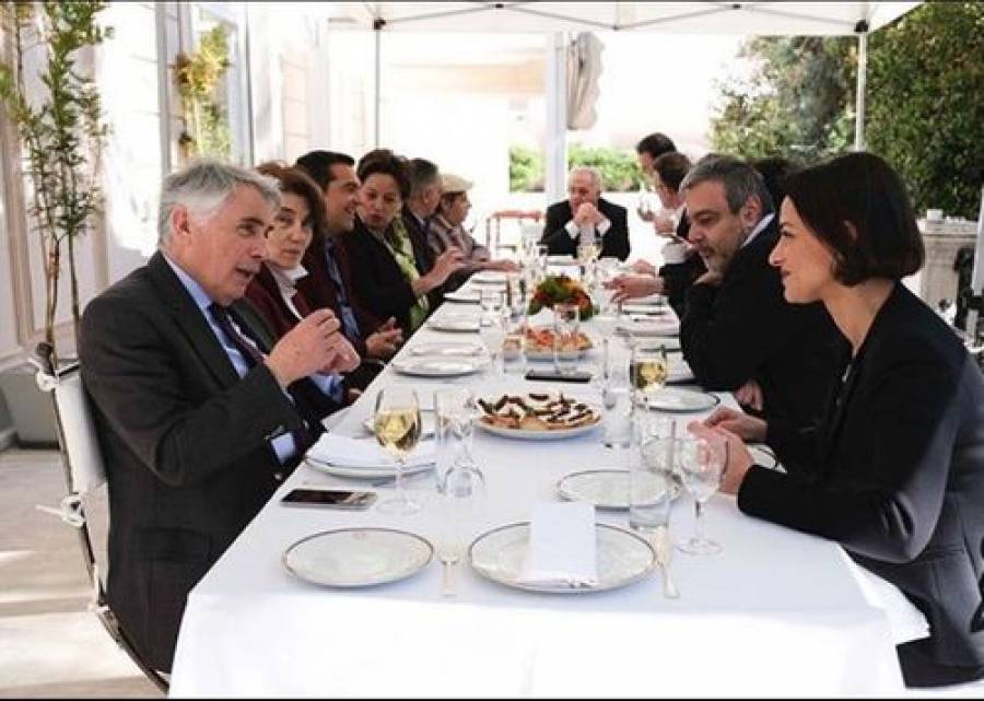Τραπέζι στους υποψήφιους Ευρωβουλευτές του ΣΥΡΙΖΑ παρέθεσε ο Τσίπρας