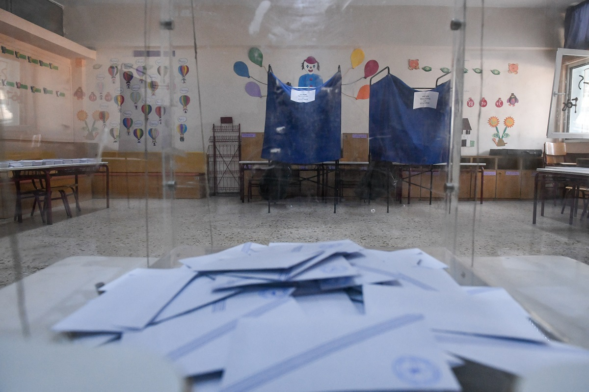 Τον Ιούλιο οι εκλογές λέει ο Μητσοτάκης στους ξένους συνομιλητές του