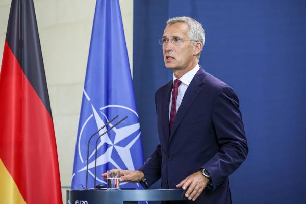 Το NATO ζητά τη συνεργασία της Μόσχας στην έρευνα για την υπόθεση Ναβάλνι