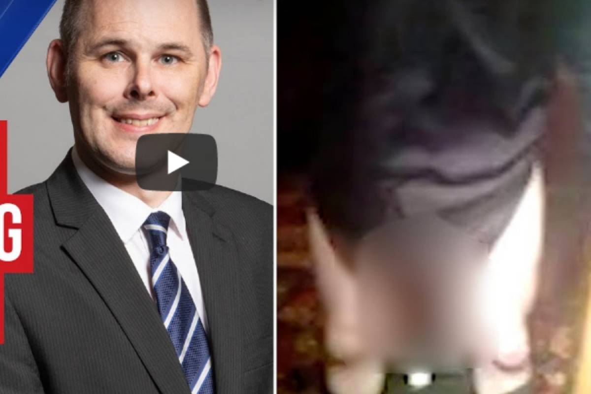 Βρετανία: Βουλευτής δείχνει τα γεννητικά του όργανα μέσα σε παμπ (Βίντεο)