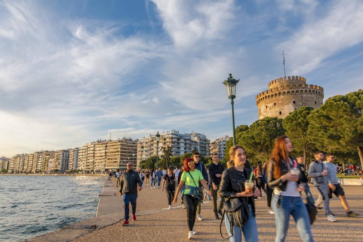 Τζιτζικώστας: Η Θεσσαλονίκη θα μπει σήμερα σε αυξημένη επιτήρηση - Προς νέα μέτρα