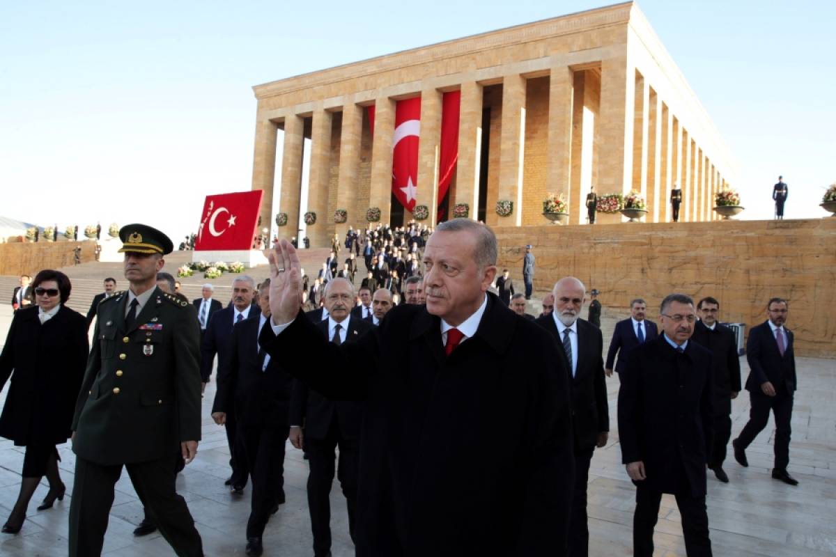 Τουρκία: Εισαγγελείς διέταξαν να συλληφθούν 176 στρατιωτικοί