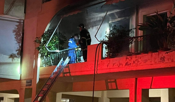 Τραγωδία στο Αγρίνιο: 35χρονος έβαλε φωτιά στο σπίτι του και βούτηξε από την ταράτσα